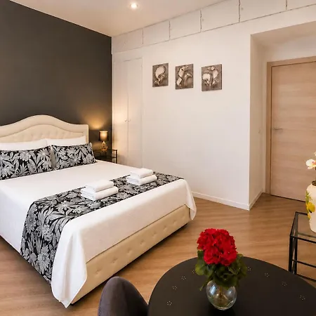 Myomax Hospety Group Guest house
