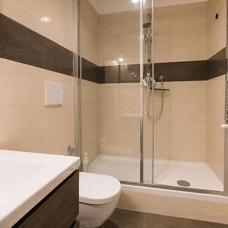 Myomax Hospety Group Guest house