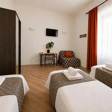 Myomax Hospety Group Guest house